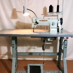 Consew 206rb5 Industrial Sewing Machine Table/Motor/Stand Set